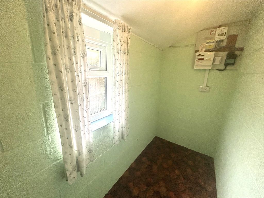 Additional image 13 of 3 bed bungalow to rentDunromin, Dolfor, Newtown, Powys SY16