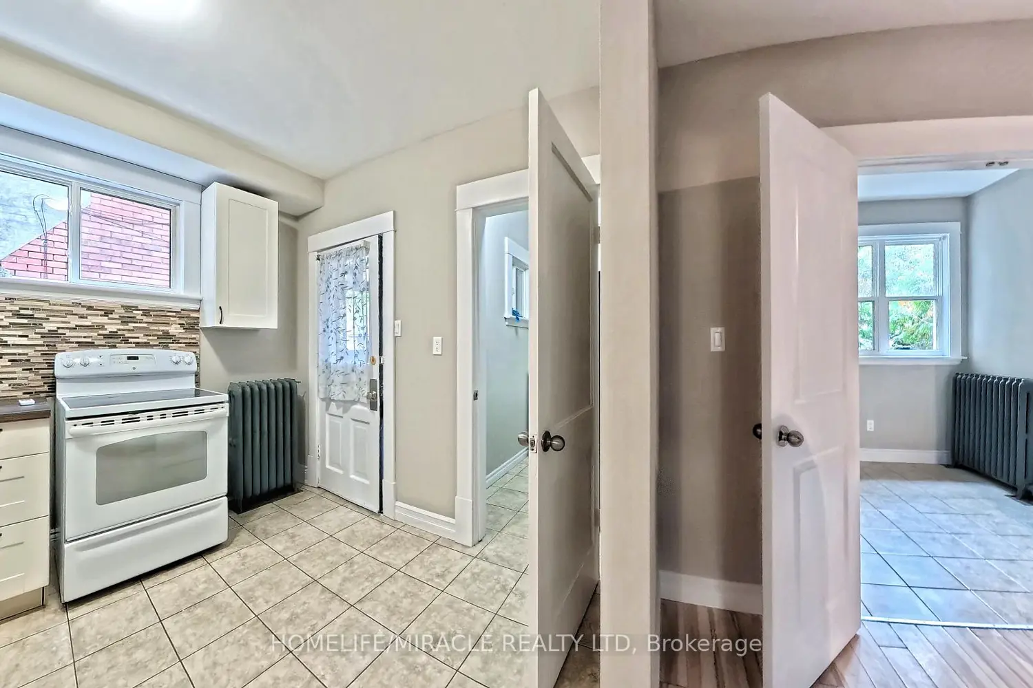 Additional image 3 of 25 Spadina Avenue