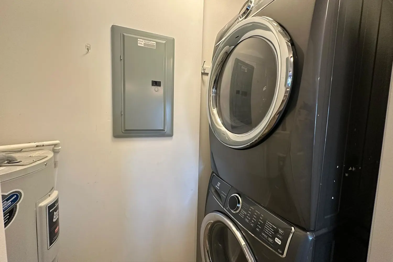 Additional image 9 of 398 Van Buren Street 301