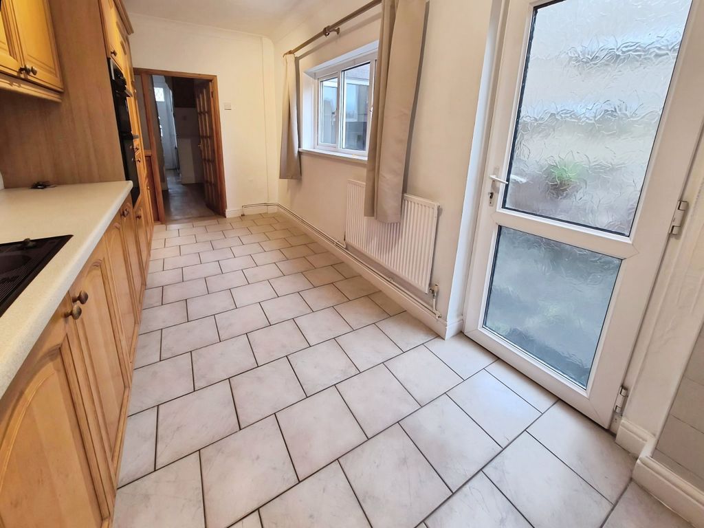 Additional image 3 of 3 bed terraced house to rentOak Street, Newport NP19