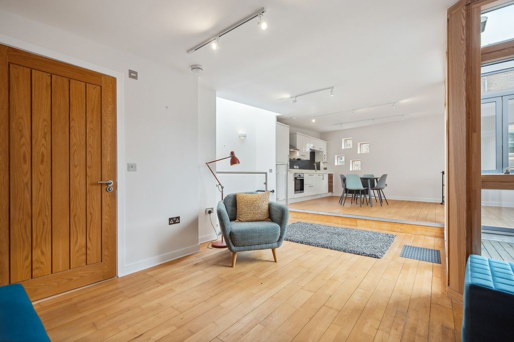 Additional image 2 of 1 bed mews to rentLansdowne Crescent Lane, Kelvinbridge, Glasgow G20