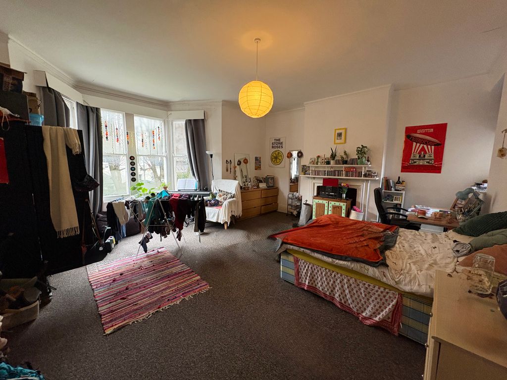 10 bed property to rentMortimer Road, Bristol BS8 photo 3
