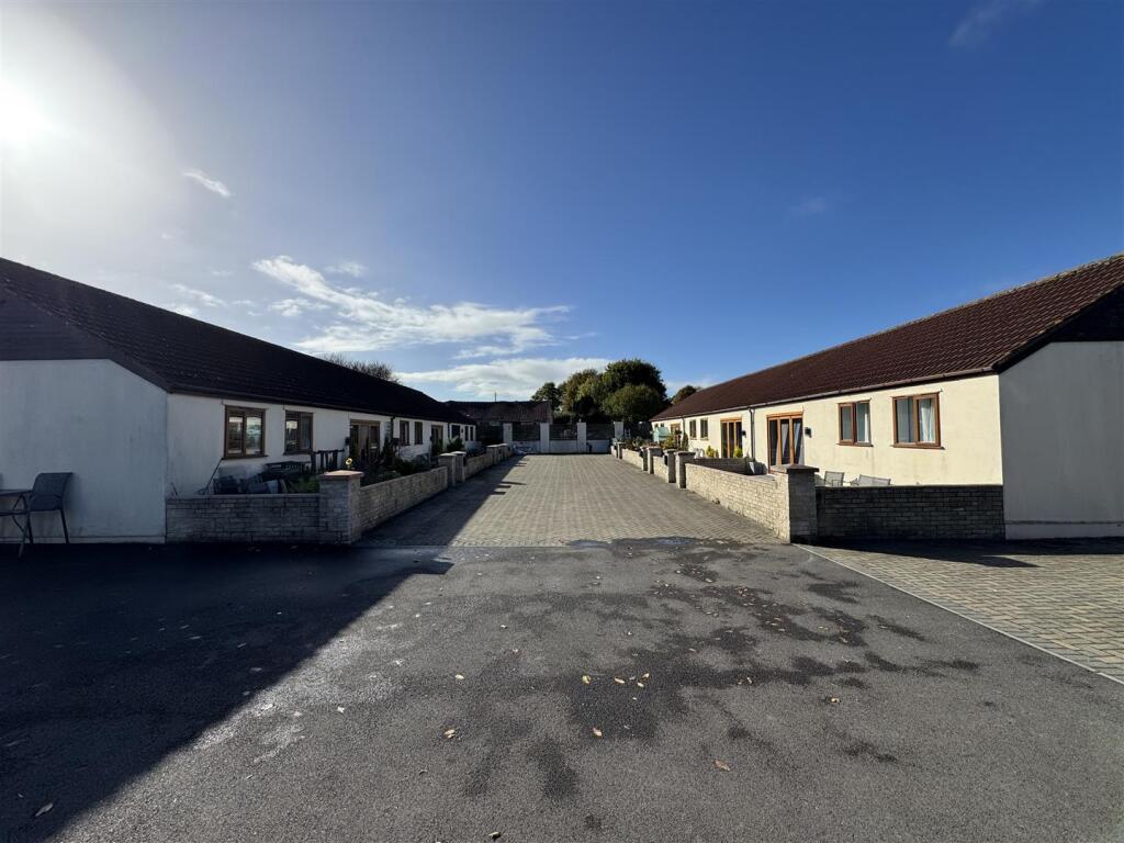 Additional image 2 of Green Lane, Stratton-On-The-Fosse