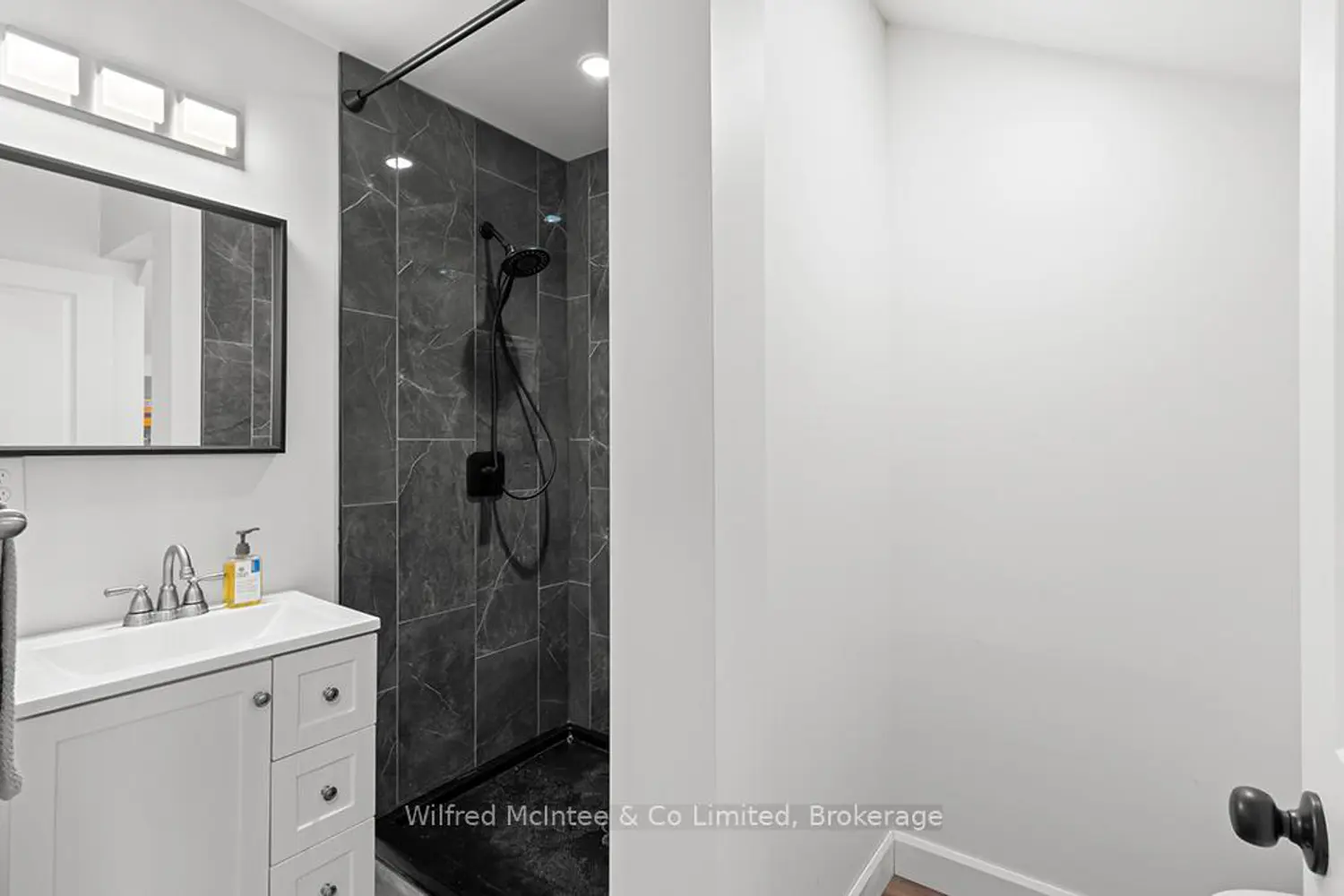 Additional image 17 of 72 Victoria Street