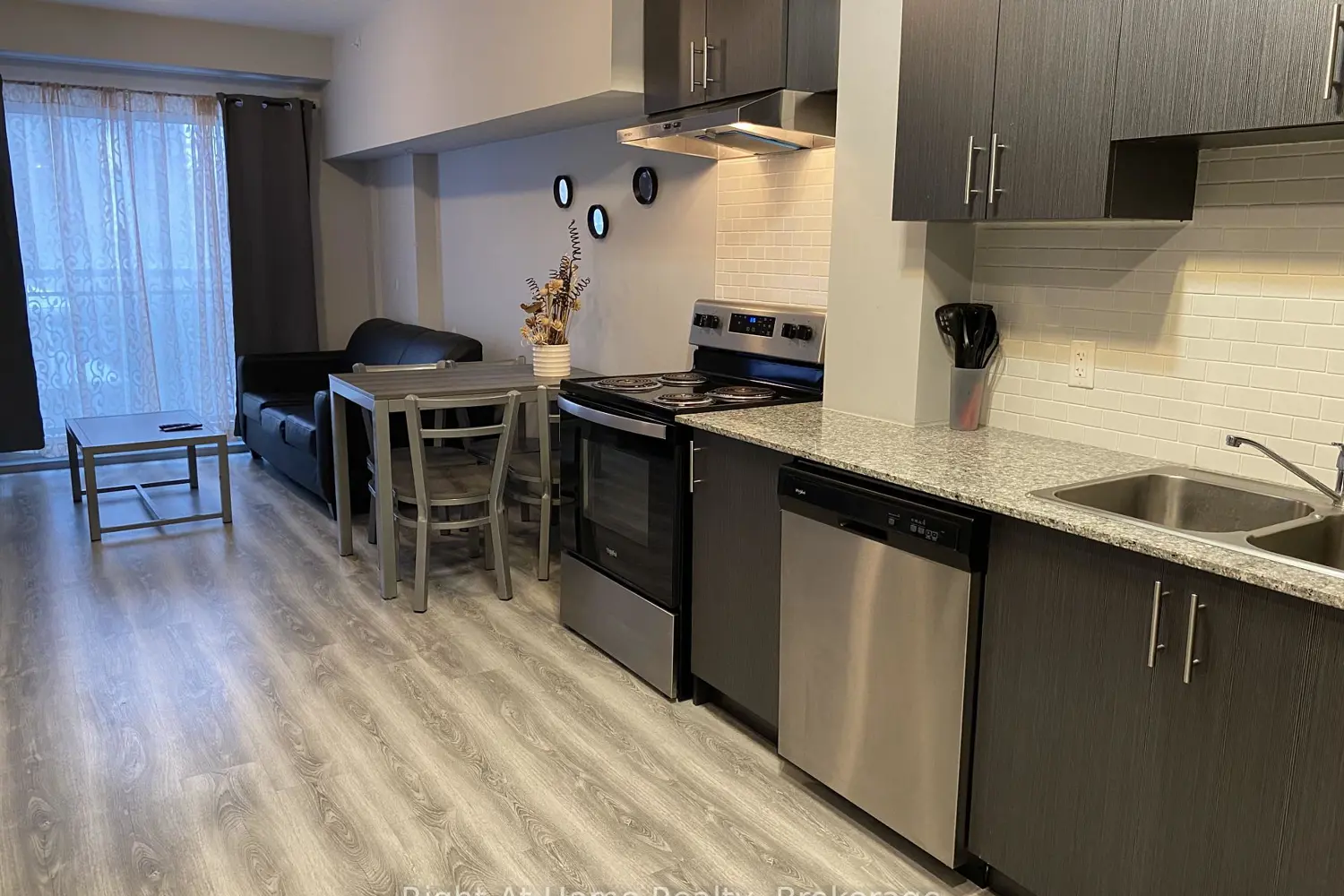 Additional image 3 of 275 Larch Street F202