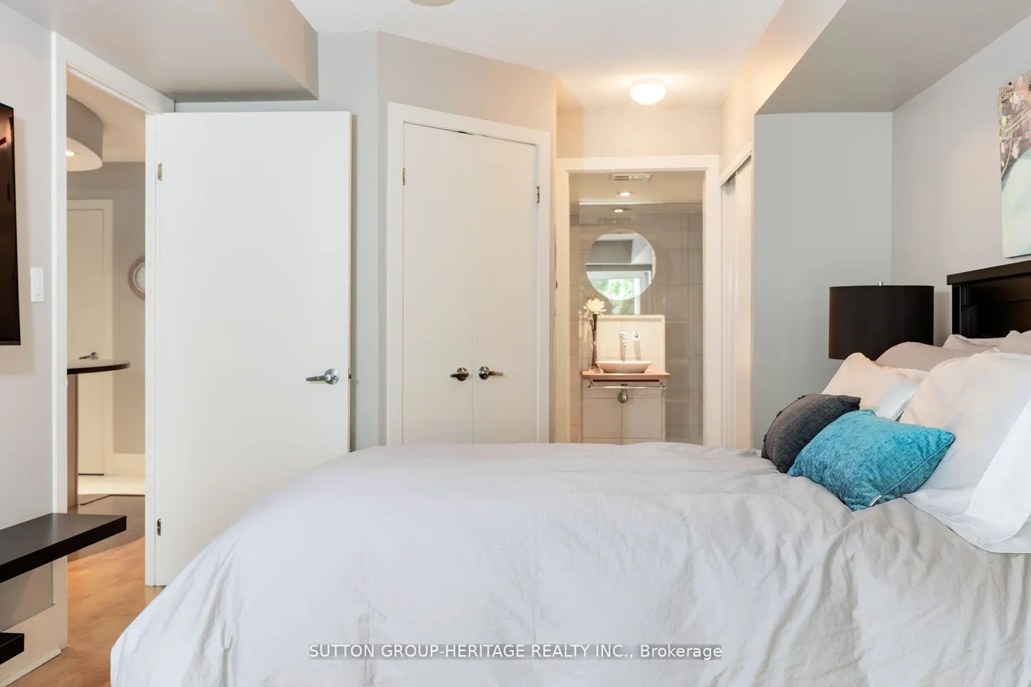 Additional image 9 of 550 Queens Quay 126