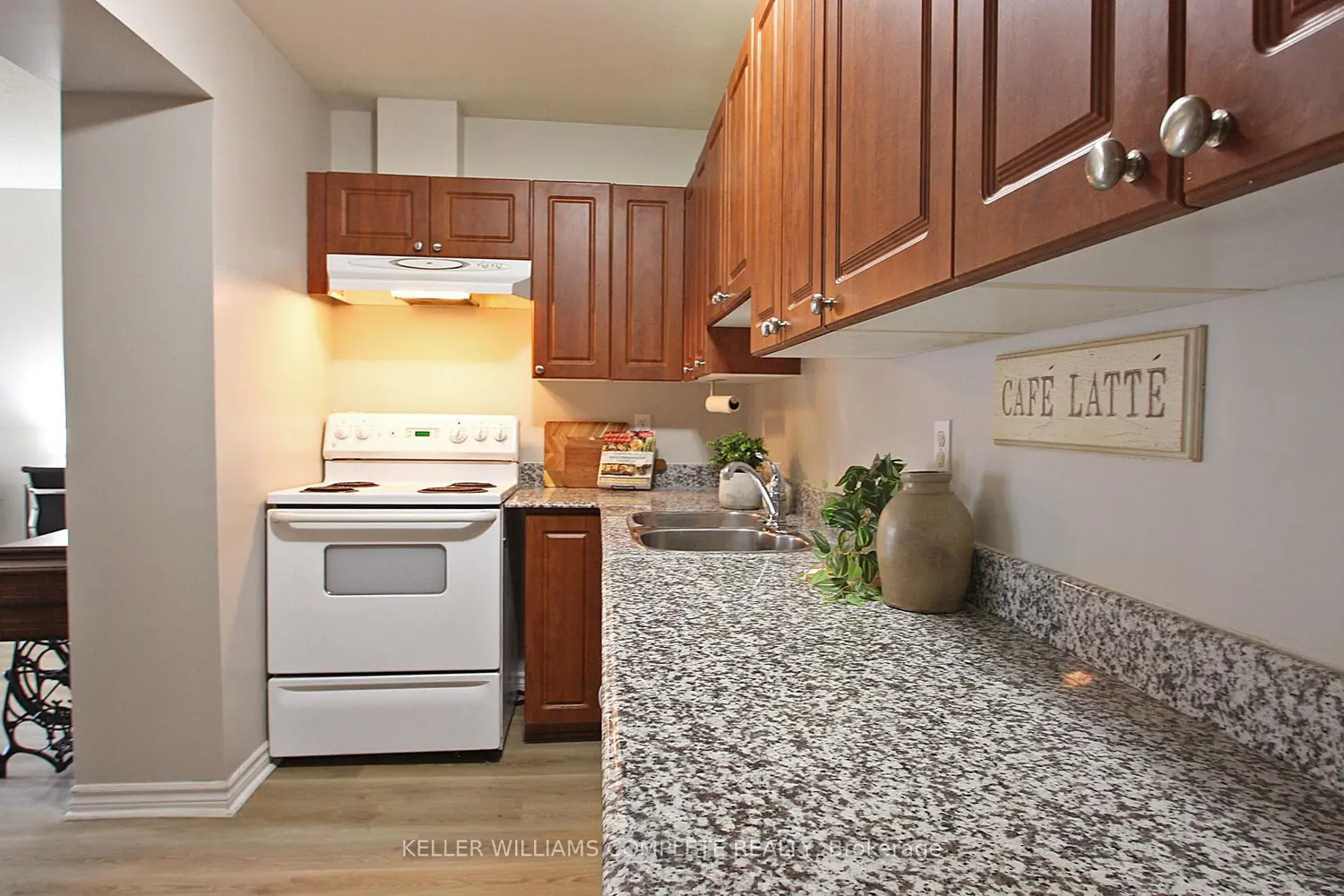 Additional image 4 of 135 James Street 309