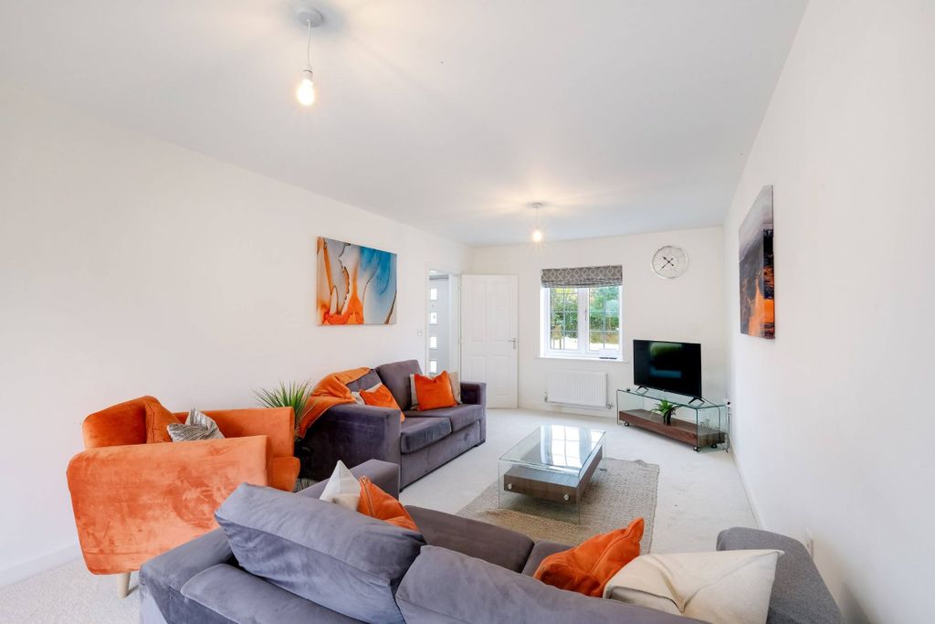 Additional image 52 of 6 bed semi-detached house to rentRedcar Road, Bicester OX26