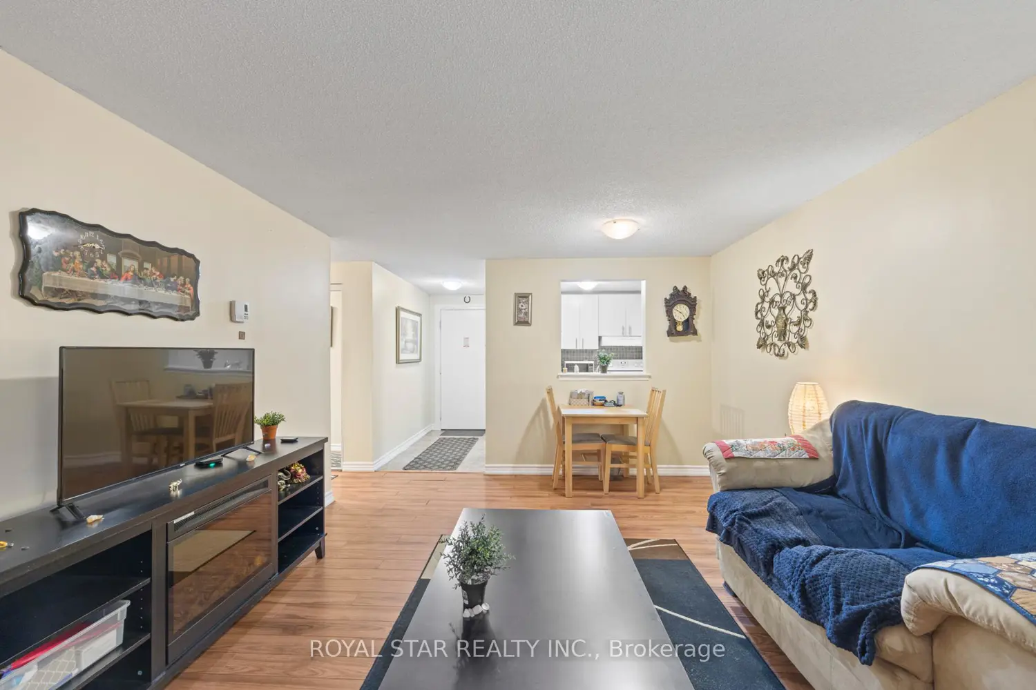 Additional image 11 of 580 Armstrong Road 114