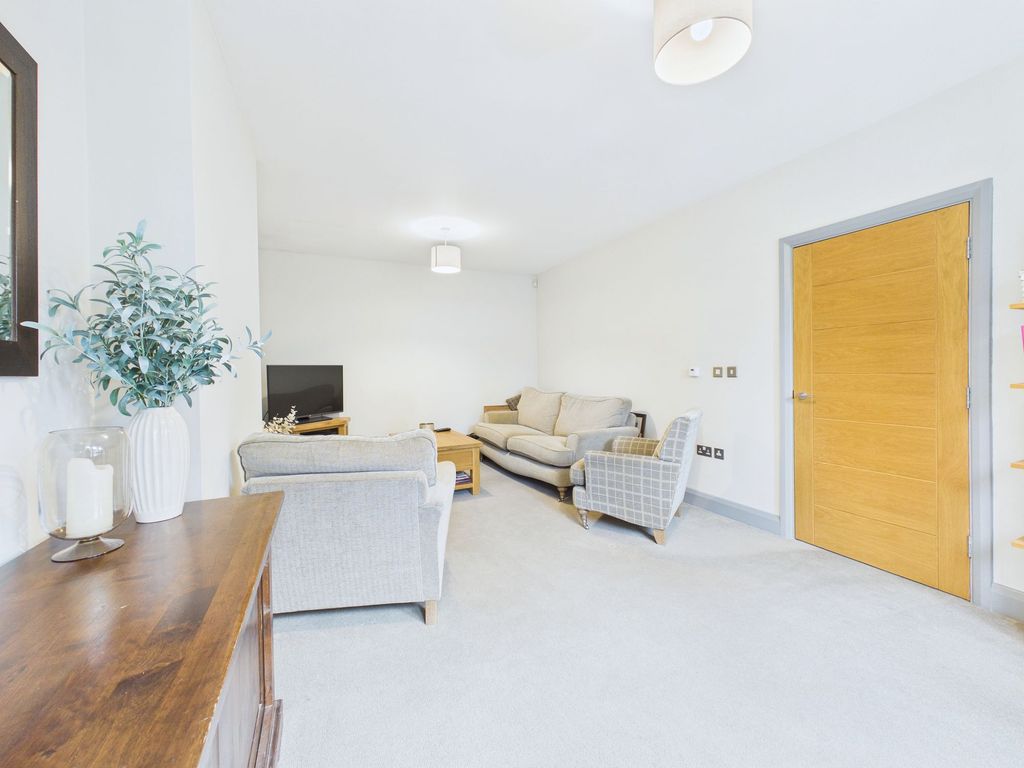 Additional image 10 of 6 bed detached house to rentDore Lodge Gardens, Sheffield S17