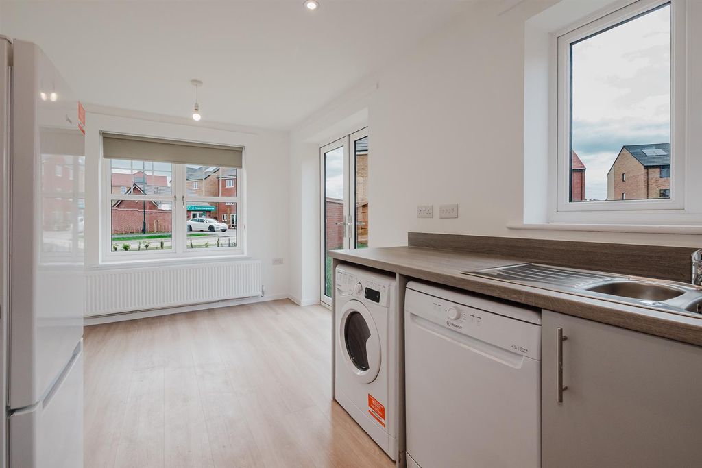 Additional image 7 of 3 bed semi-detached house to rentHampton Green, Peterborough PE7