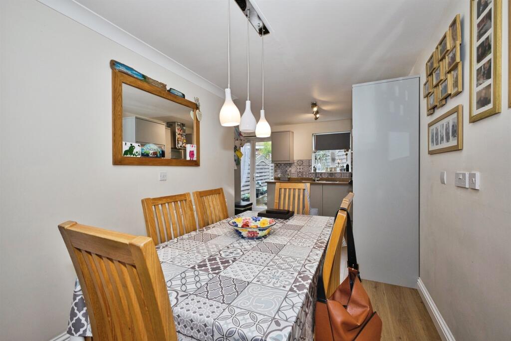 Additional image 4 of Merevale Way, Yeovil