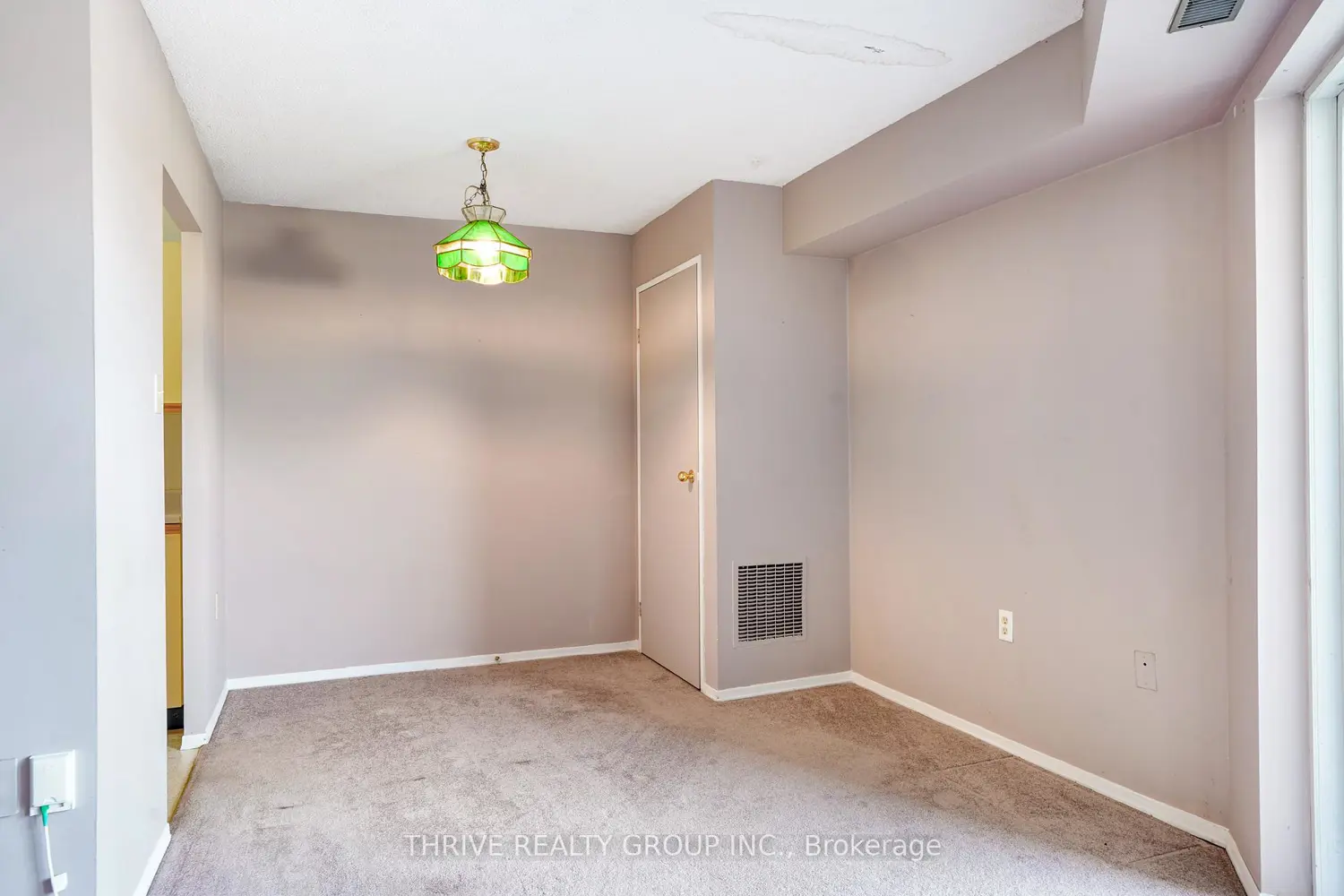 860 Commissioners Road 1403 photo 5