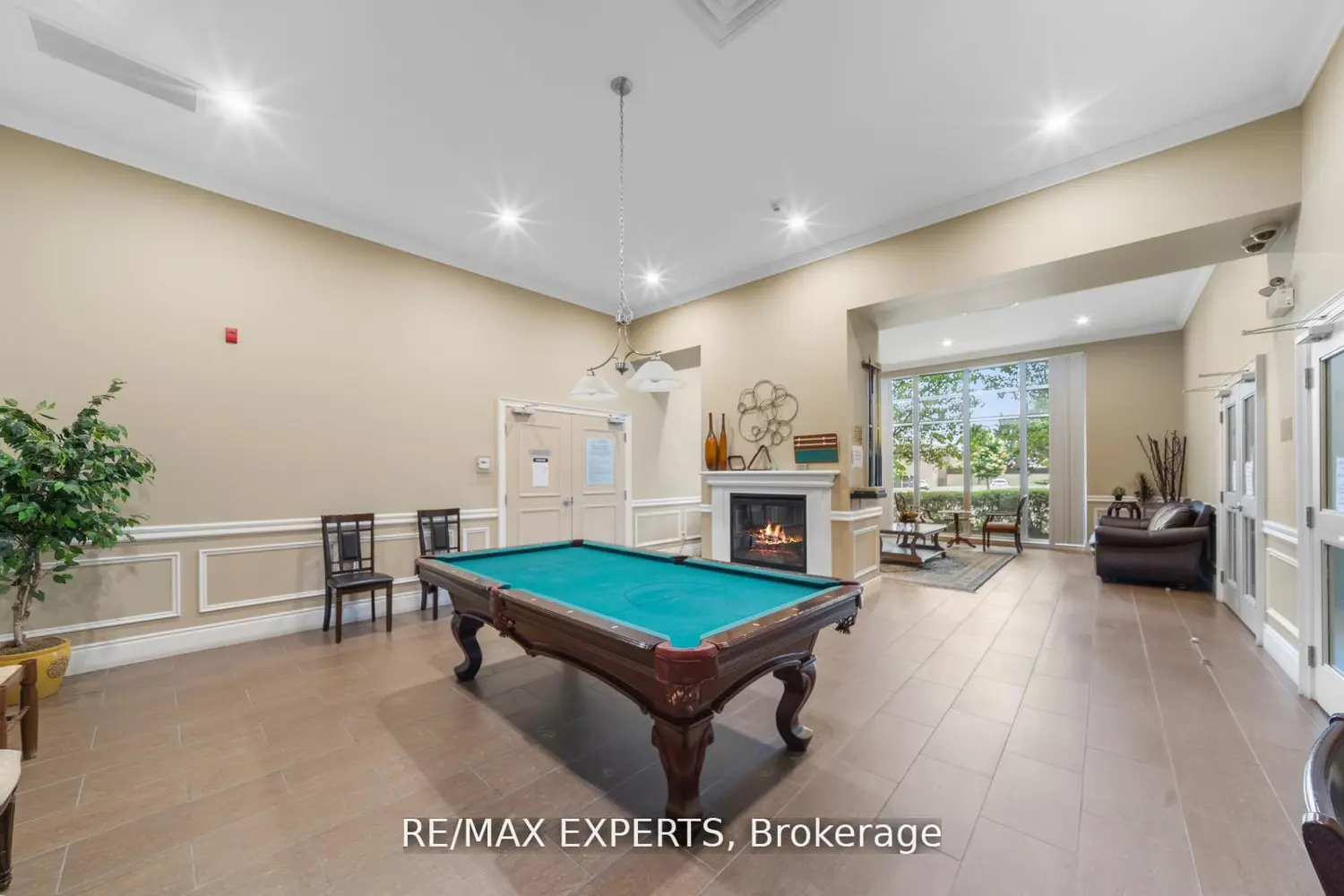 Additional image 17 of 10211 Keele Street 105