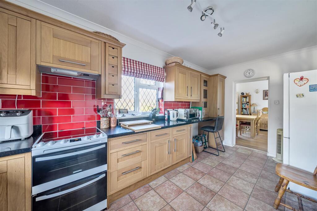 Additional image 17 of Tintinhull Road, Chilthorne Domer, Somerset.