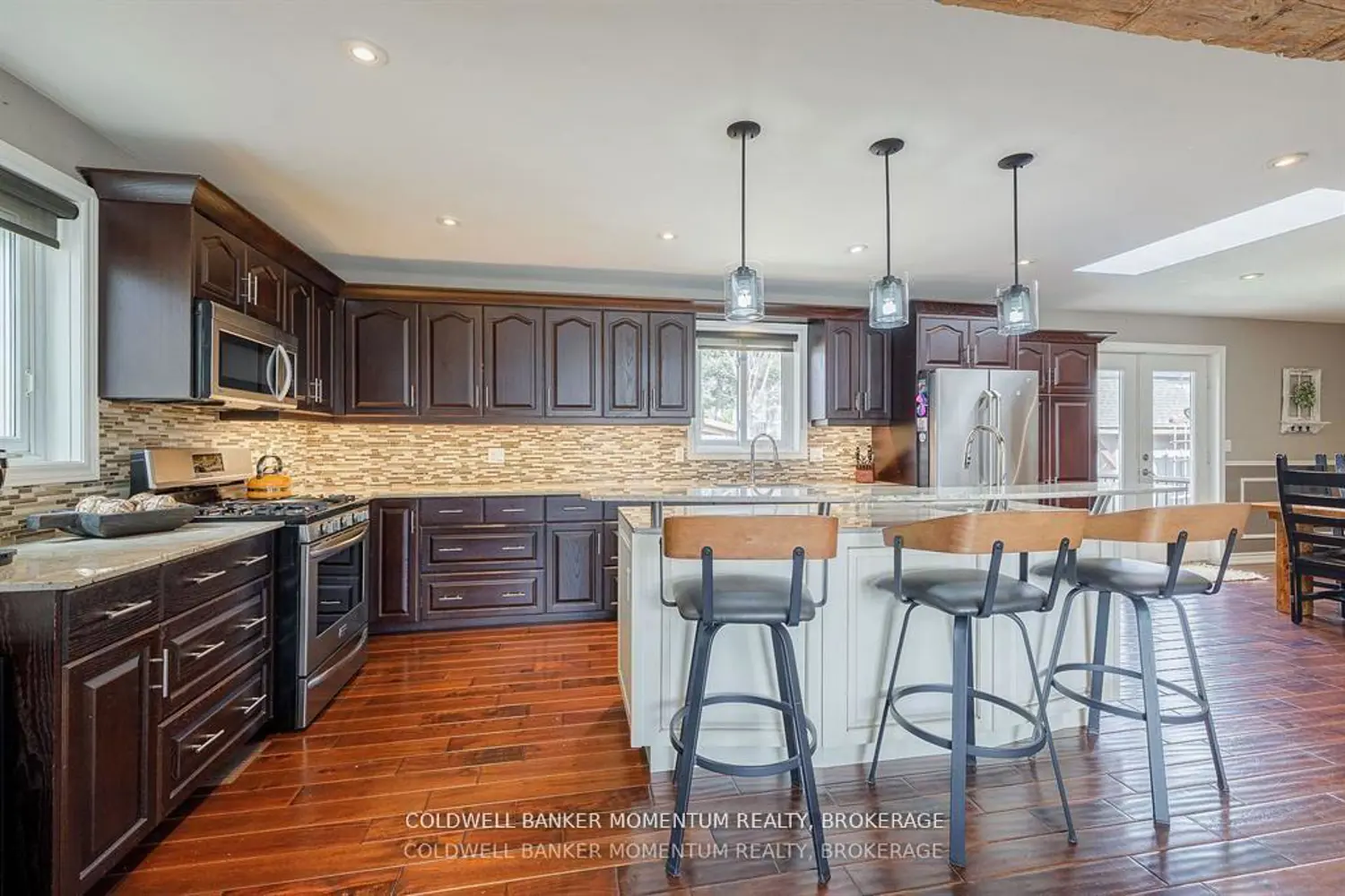 719 Welland Road photo 3