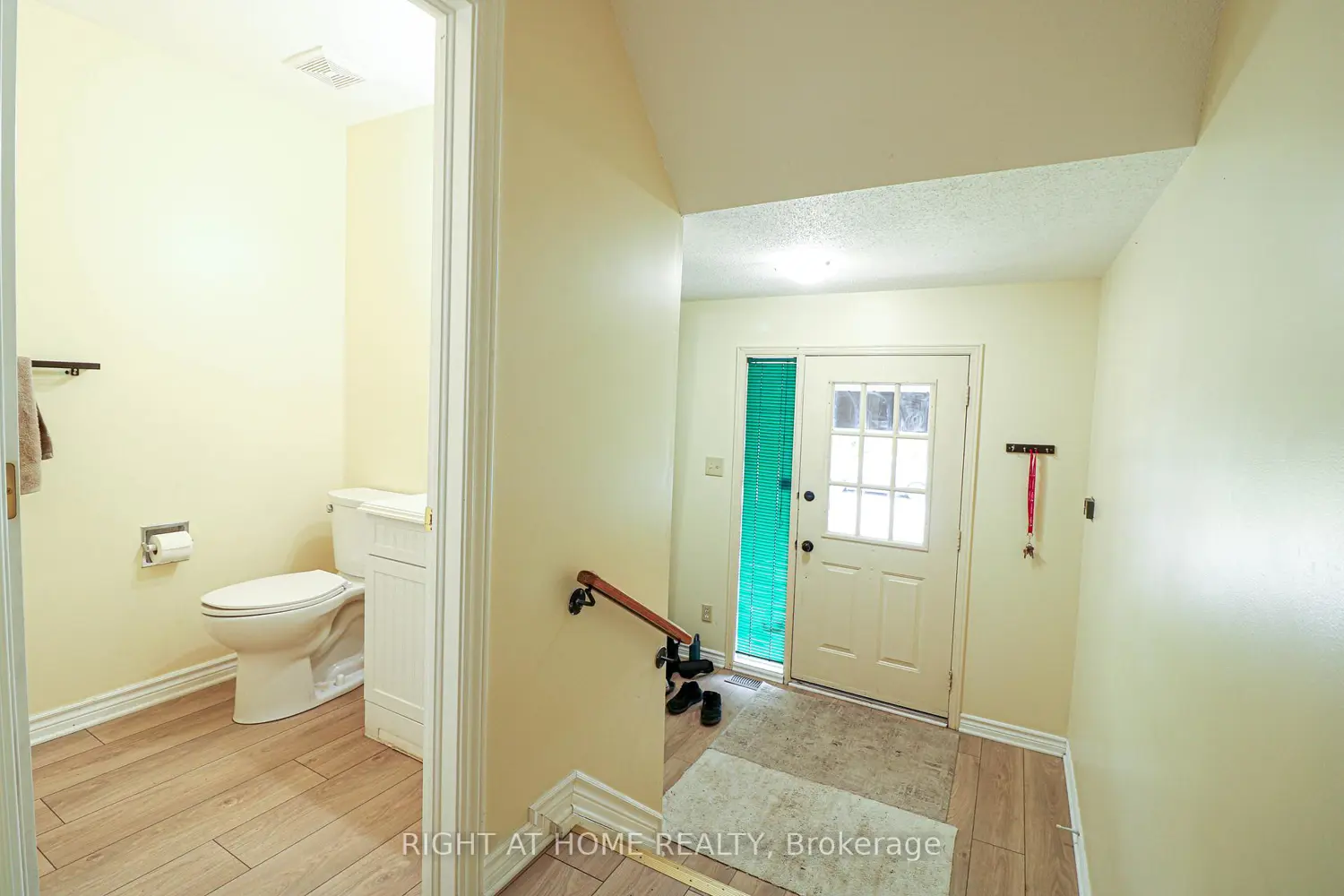 50 Fireside Crescent photo 3