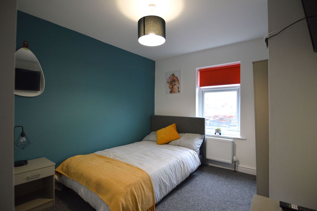 Additional image 4 of Room to rentFarebrother Street, Grimsby DN32