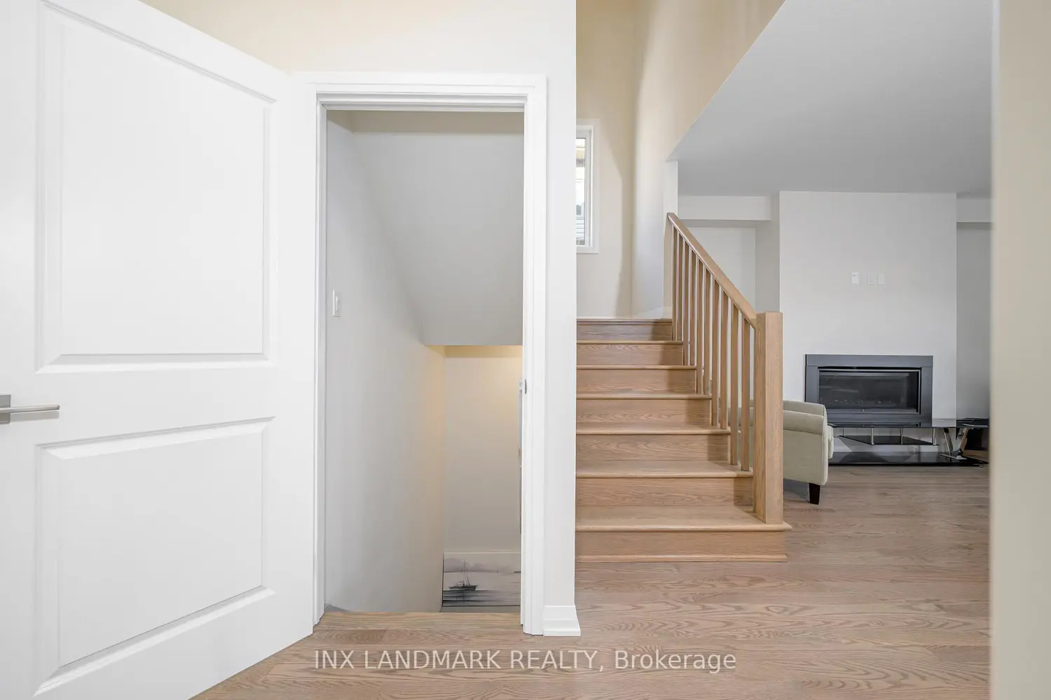 Additional image 9 of 3727 Lakepoint Drive