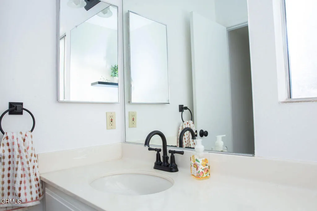 Additional image 29 of 741 Warwick Avenue, Thousand Oaks, CA 91360