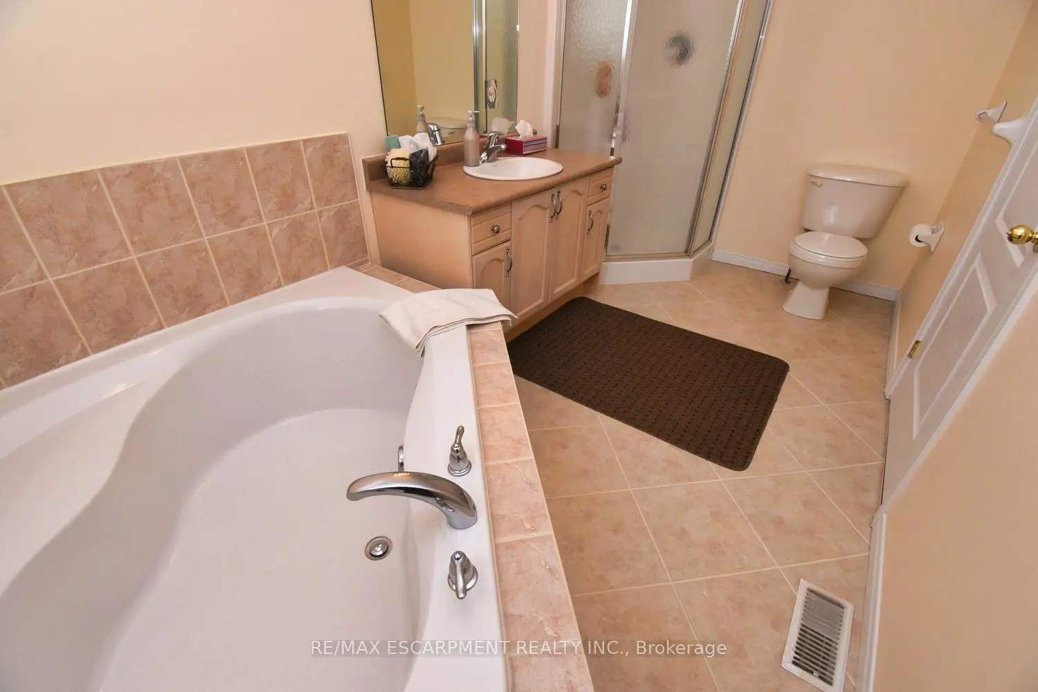 Additional image 12 of 7 Southside Place 49