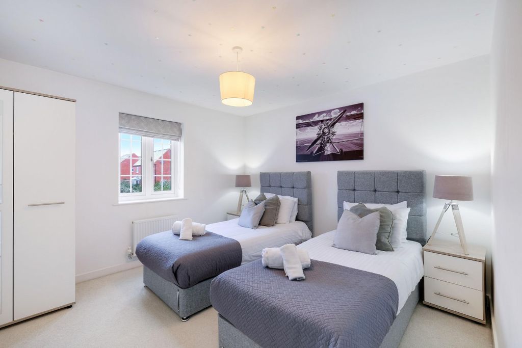 Additional image 24 of 6 bed semi-detached house to rentRedcar Road, Bicester OX26