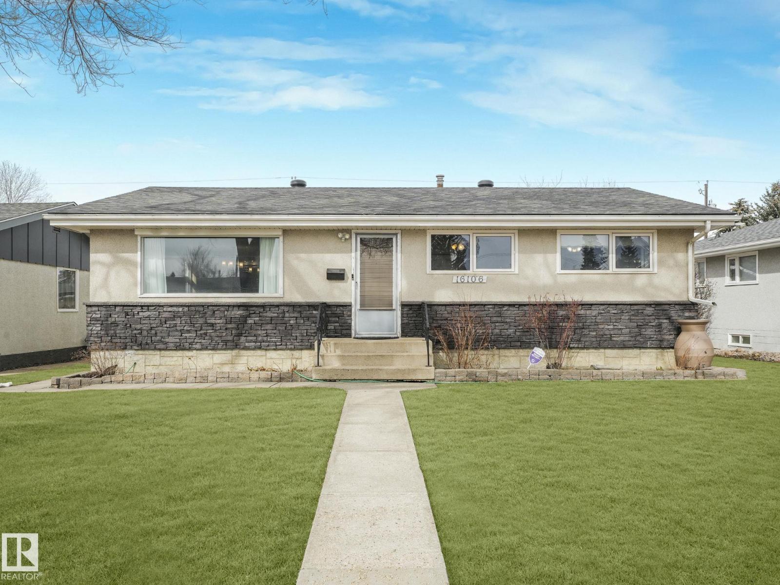 16106 79a Avenue NW, Edmonton, AB, T5R3J1