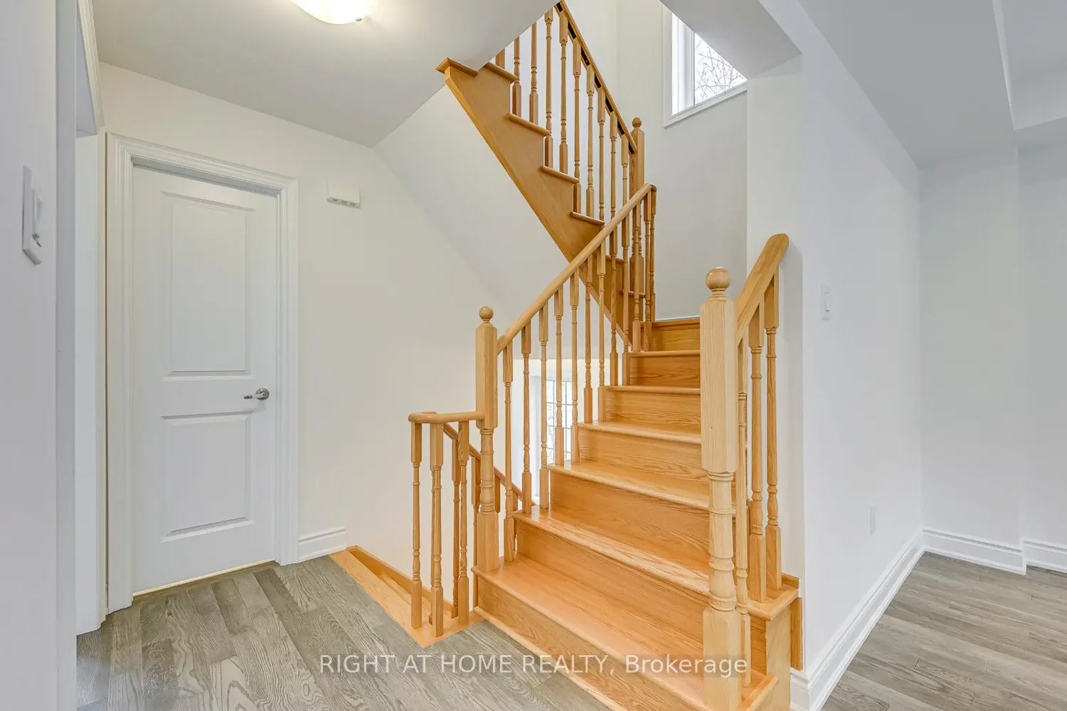Additional image 8 of 2581 Islington Avenue