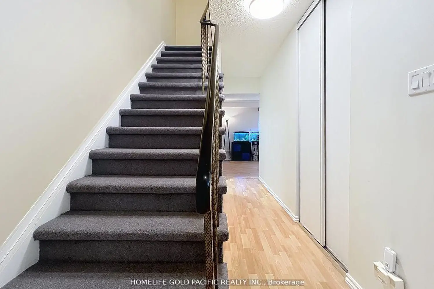 Additional image 16 of 42 Stonehill Court 11