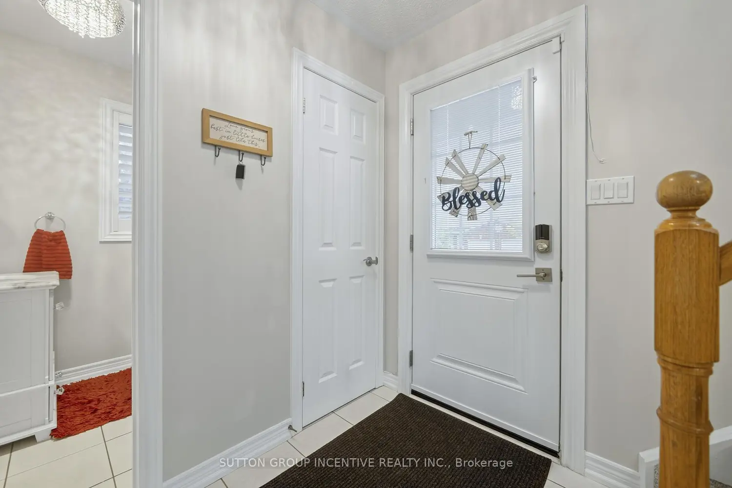 430 Mapleview Drive 1 photo 2