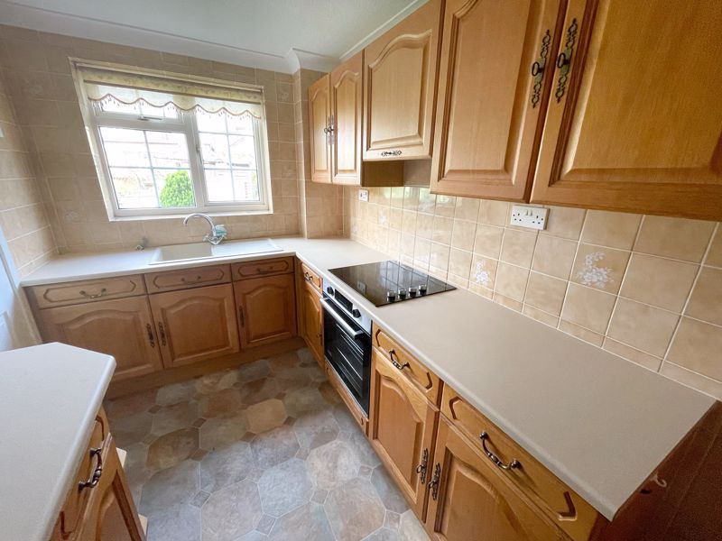 Additional image 3 of 2 bed flat to rentRevesby Court, Scunthorpe DN16