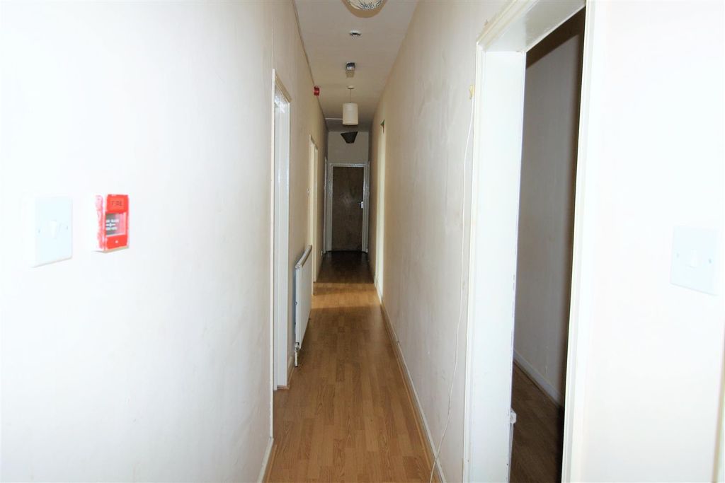 7 bed flat to rentWoodville Road, Cardiff CF24