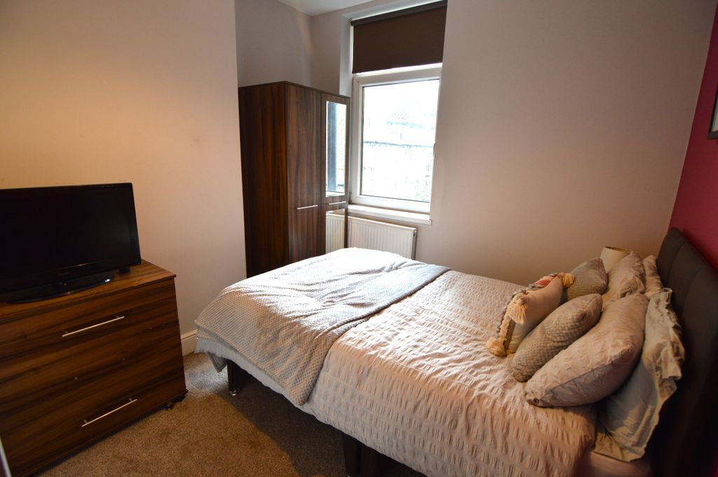 Additional image 4 of Room to rentWelholme Road, Grimsby DN32