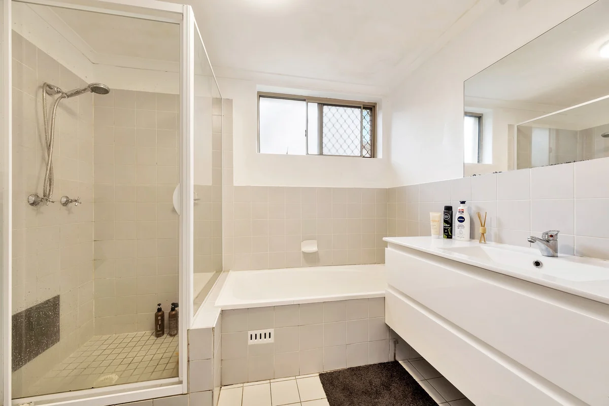 Additional image 5 of 9/12-20 Kinarra Avenue, Wyoming NSW 2250