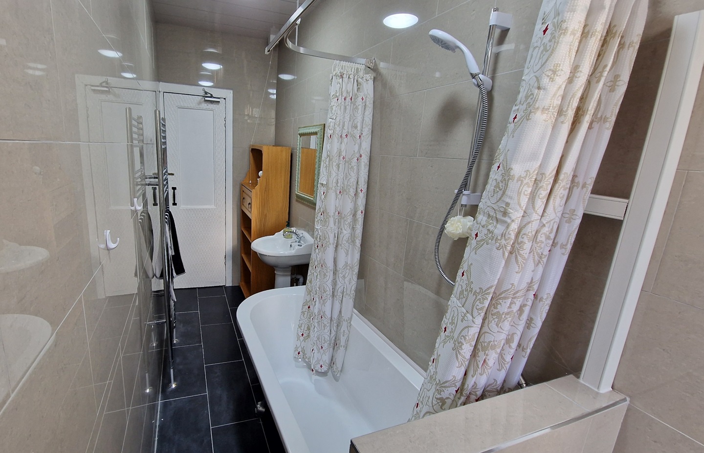 Additional image 3 of 3 Bed Flat, Hayburn Crescent - Hmo, G11, N1 7GU