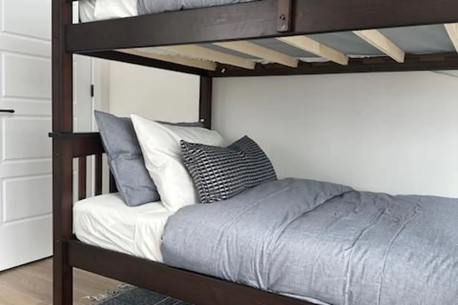 Additional image 7 of 415 Sea Ray Avenue 418