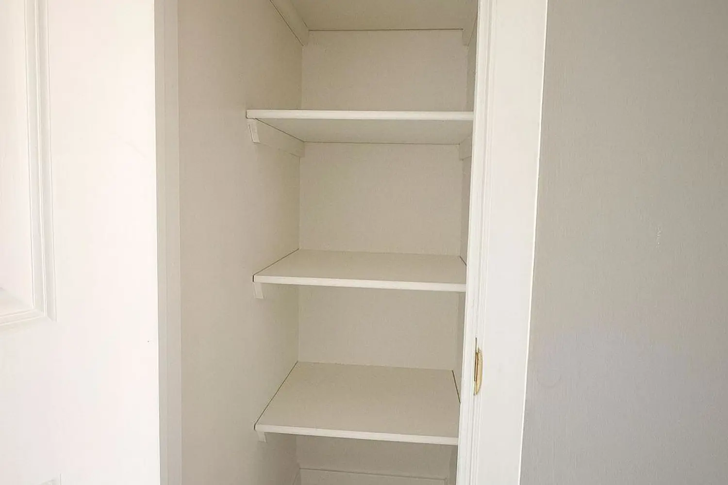 Additional image 3 of 1060 Southdale Road 36