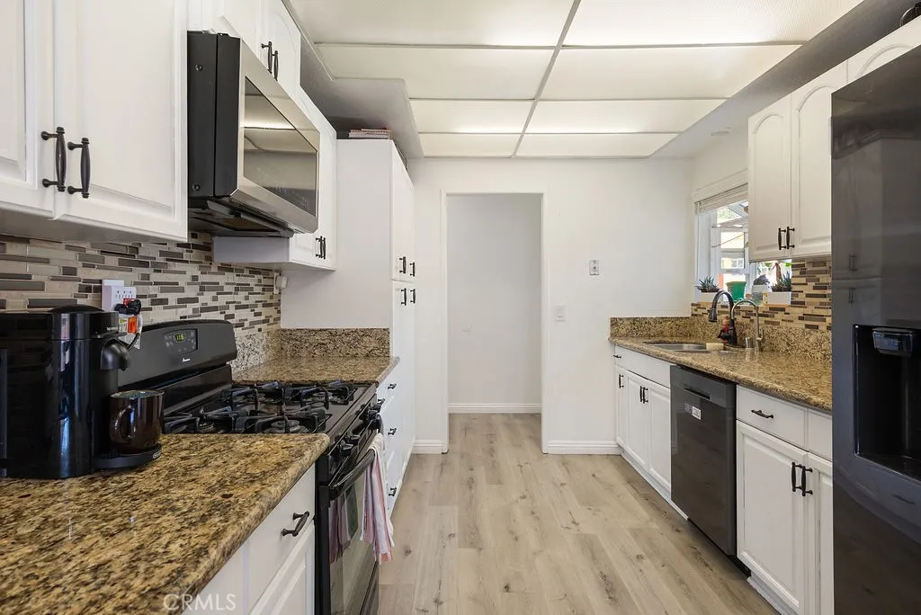 Additional image 9 of 340 E Old Mill Rd, Corona, CA 92879