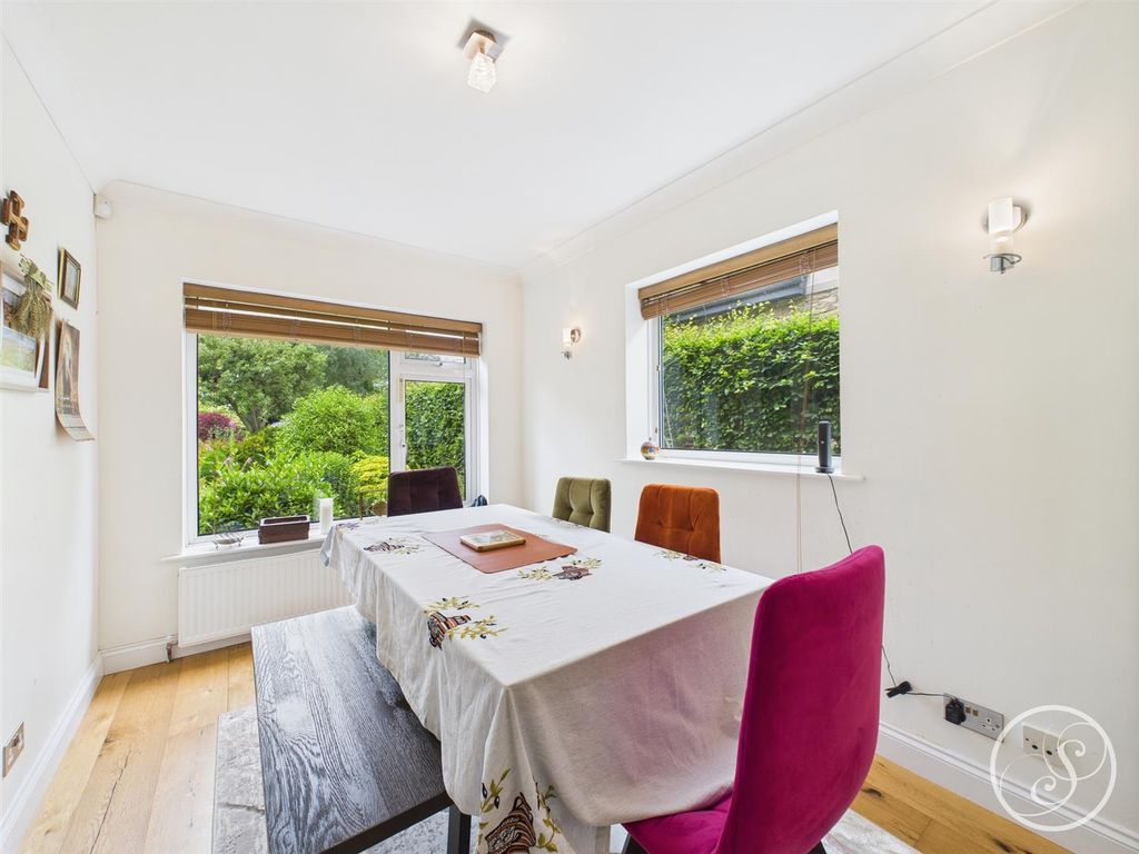 Additional image 9 of 4 bed detached house to rentLing Lane, Scarcroft, Leeds LS14