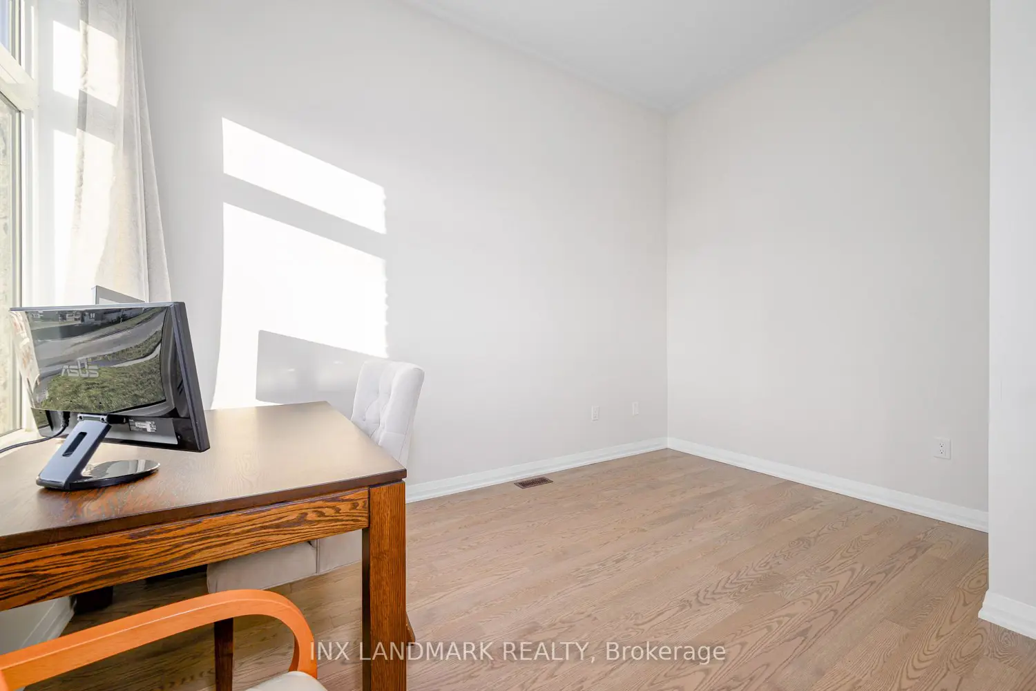 Additional image 3 of 3727 Lakepoint Drive