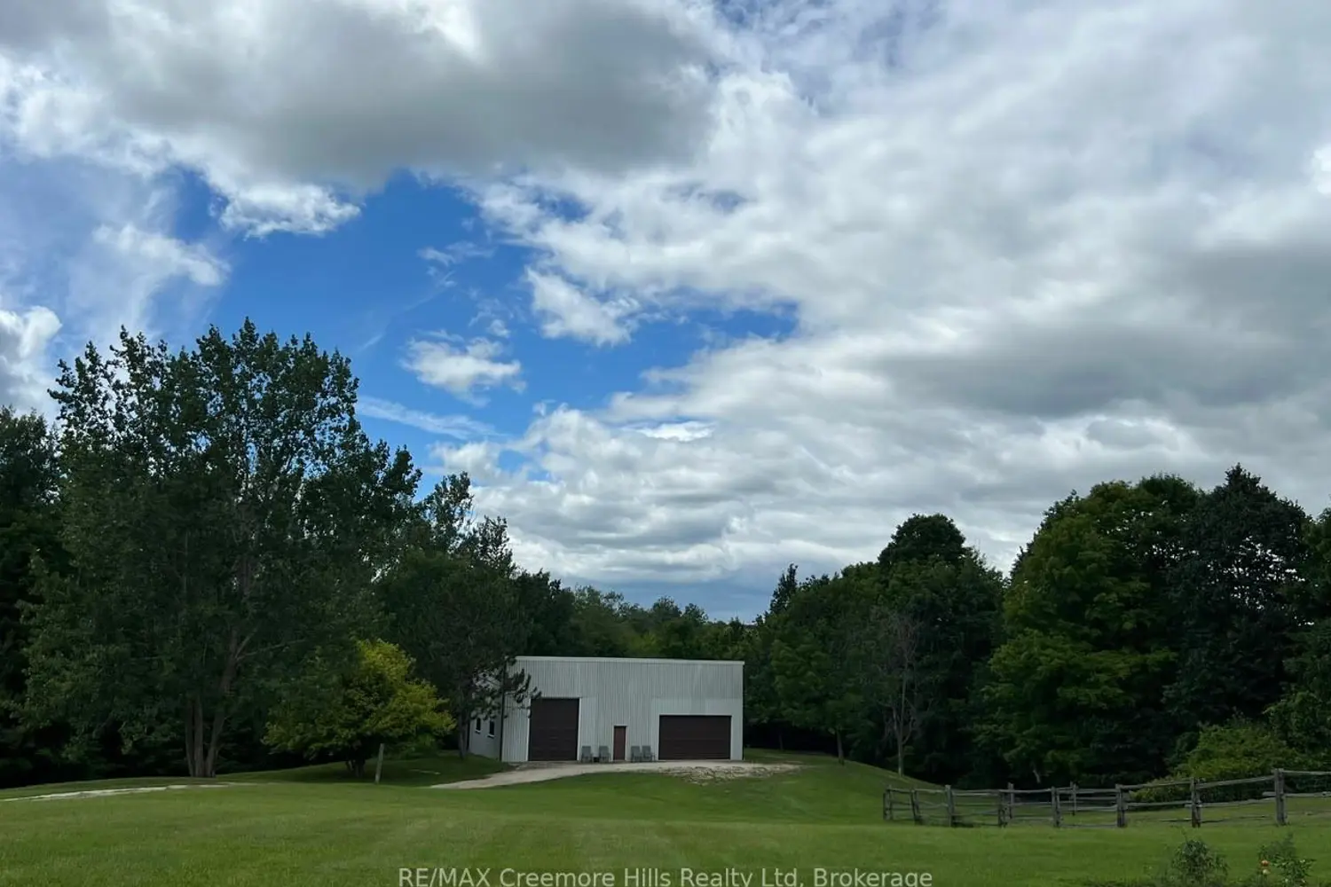 Additional image 12 of 2332 Centre Line