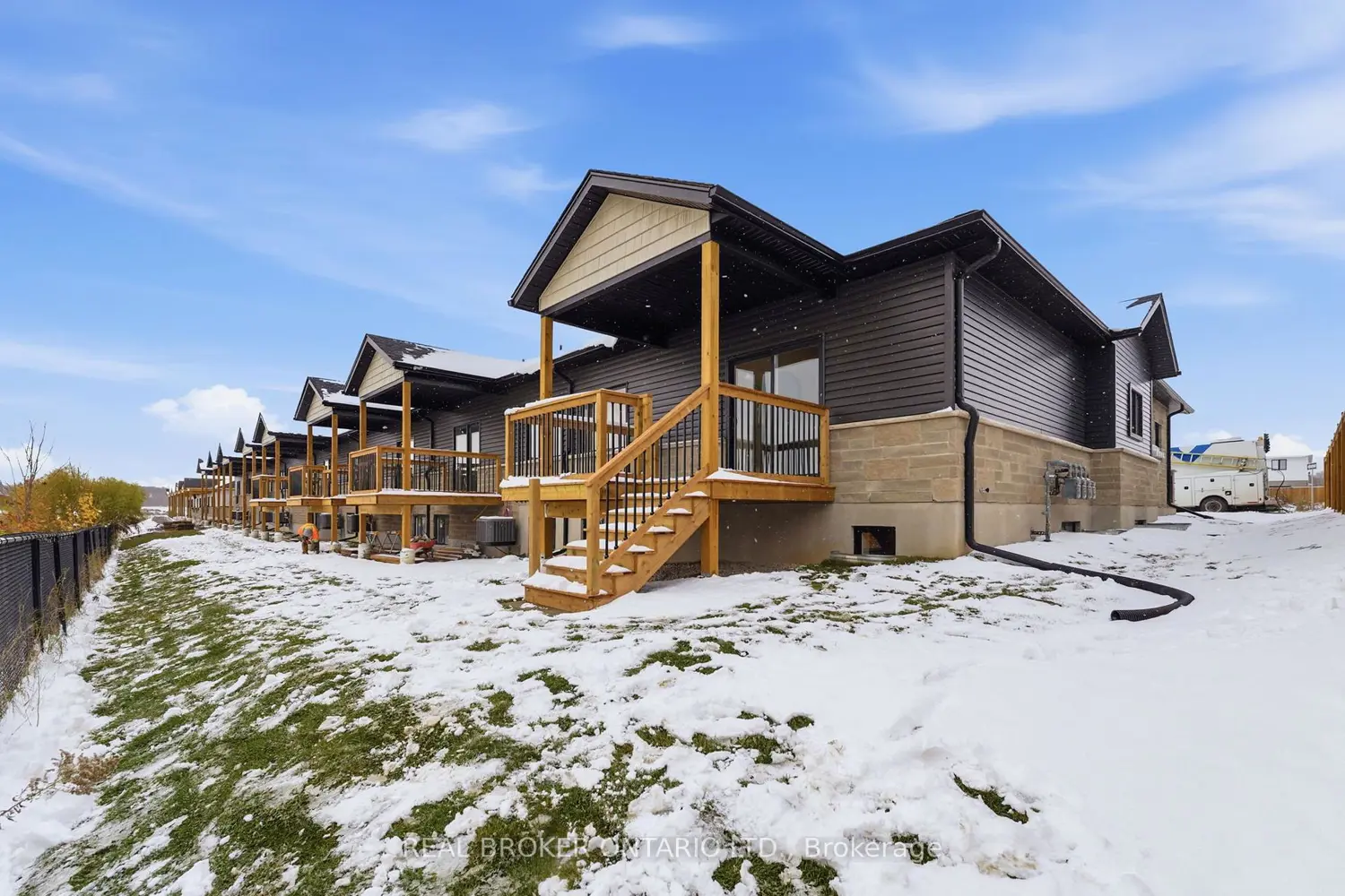 Additional image 19 of 29 Weymouth Street Unit 17