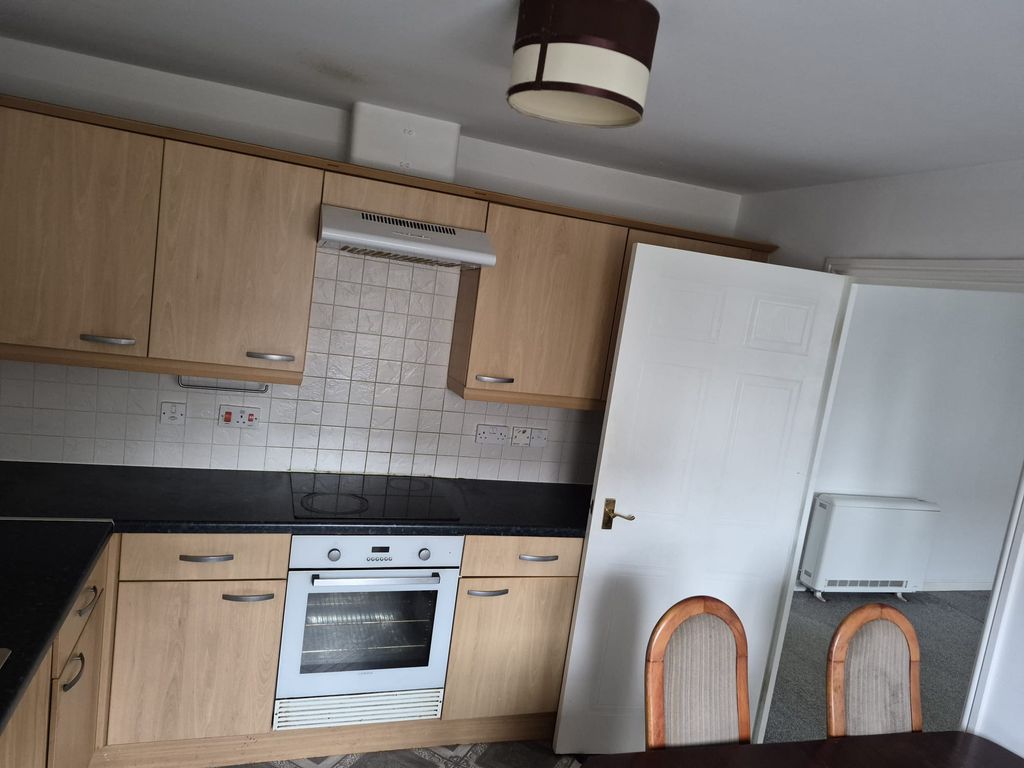 Additional image 7 of 2 bed flat to rentWest Street, Paisley PA1