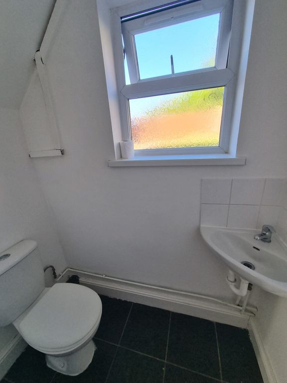 Additional image 4 of 3 bed semi-detached house to rentBraunstone Avenue, Leicester LE3