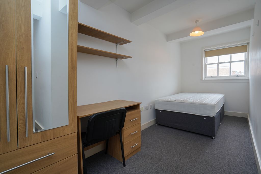 Additional image 7 of 8 bed flat to rentRegent Street, Leamington Spa CV32