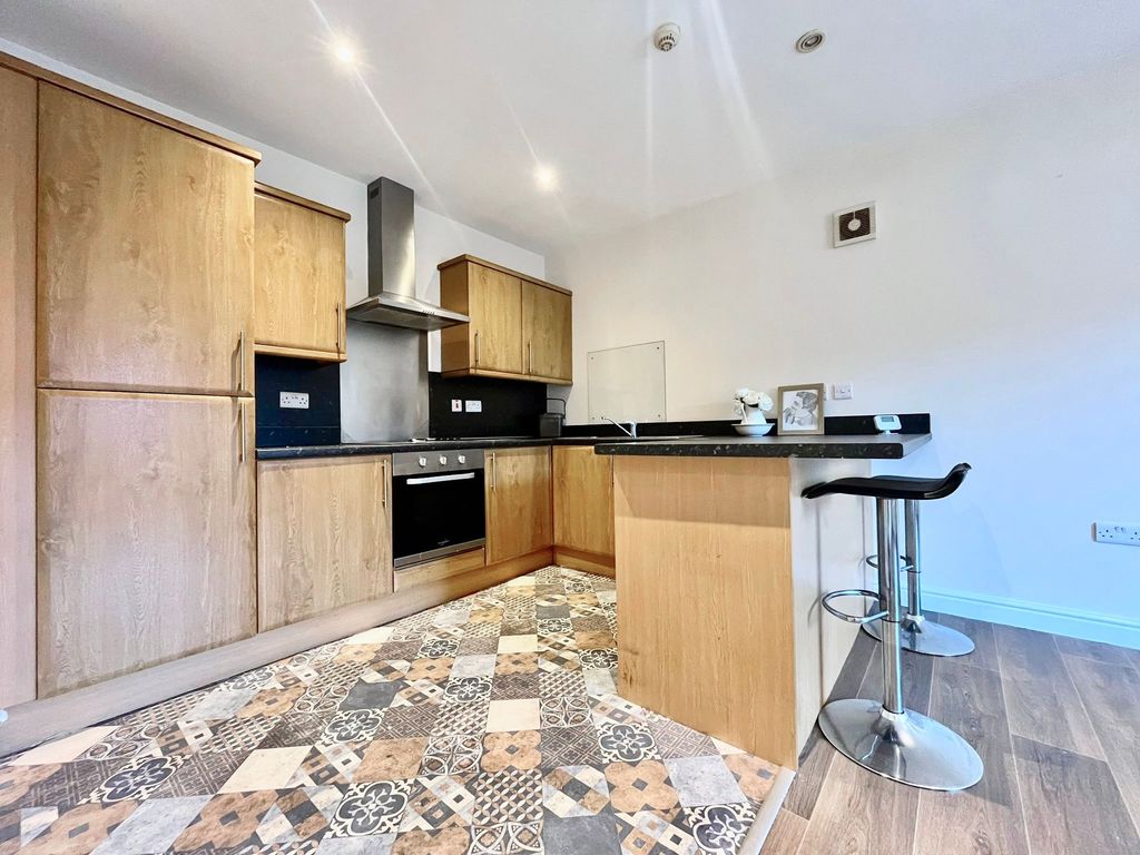 Additional image 9 of 2 bed flat to rentChepstow Road, Newport NP19