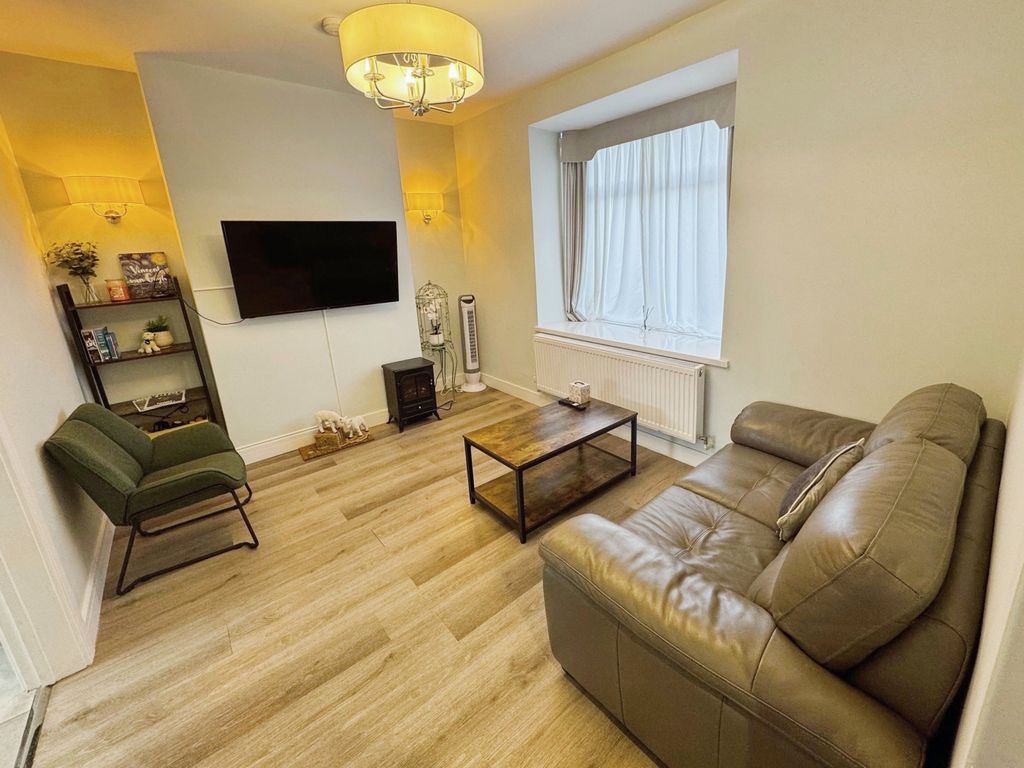 Additional image 2 of 2 bed detached house to rentCefn Walk, Rogerstone, Newport NP10