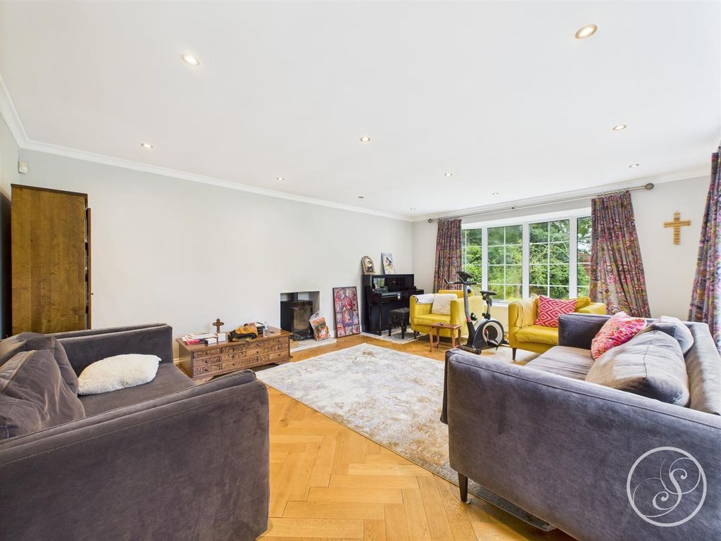 Additional image 13 of 4 bed detached house to rentLing Lane, Scarcroft, Leeds LS14