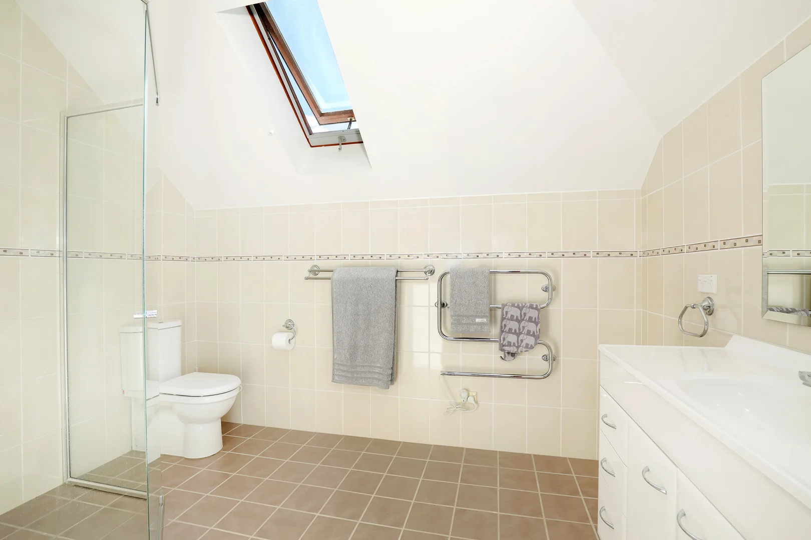Additional image 7 of 23 Farnham Avenue, Wentworth Falls NSW 2782