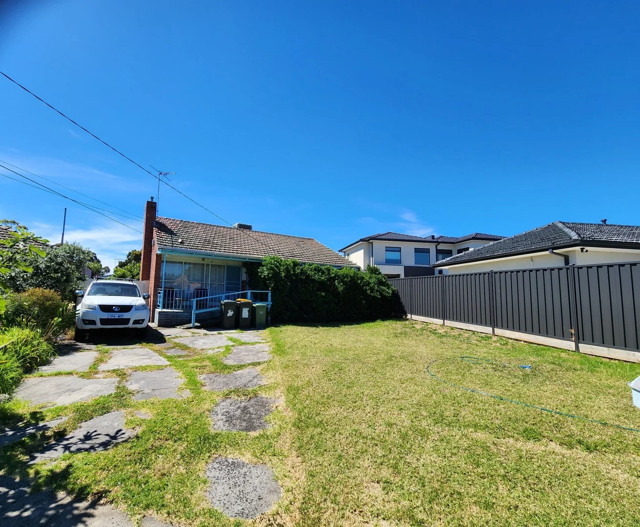 44 HALES CRESCENT, Jacana VIC 3047